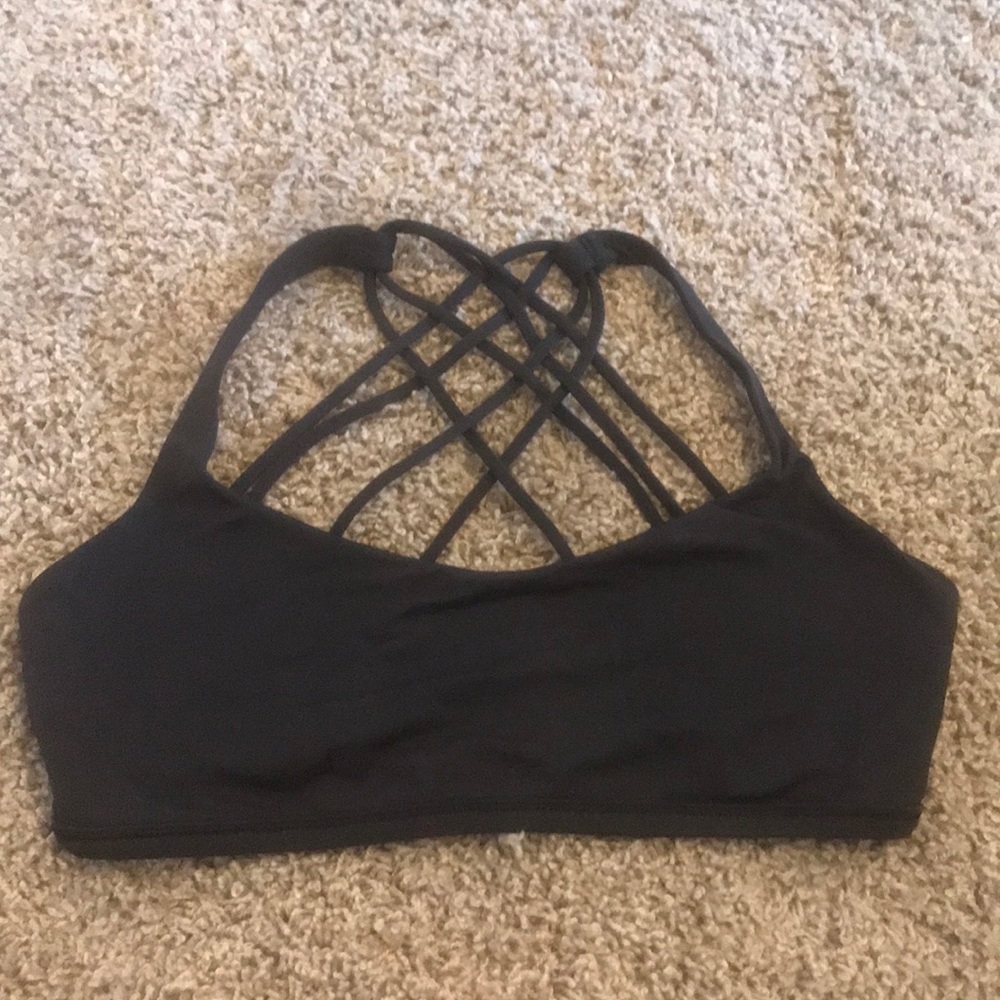 Lululemon sports bra